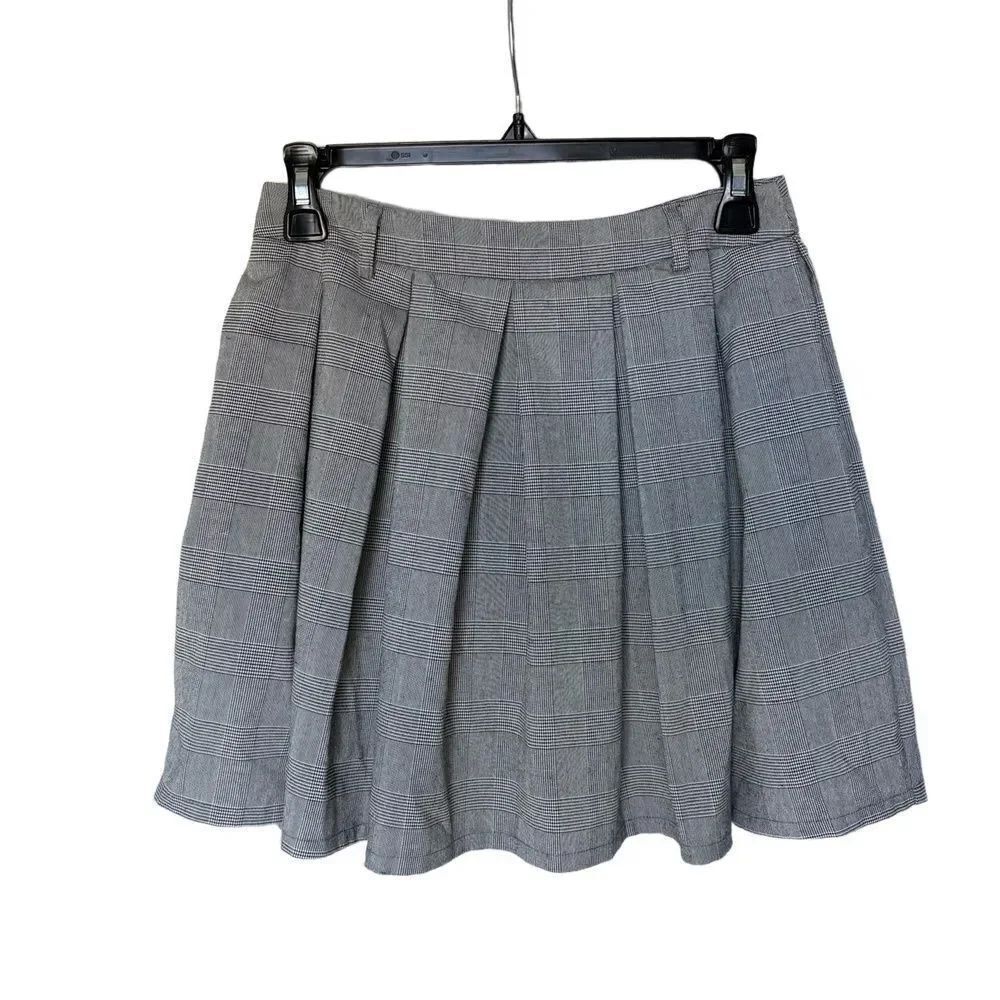 HOT TOPIC Skirt Size XS Grey Plaid Mini Pleated Front Zipper Schoolgirl Grunge